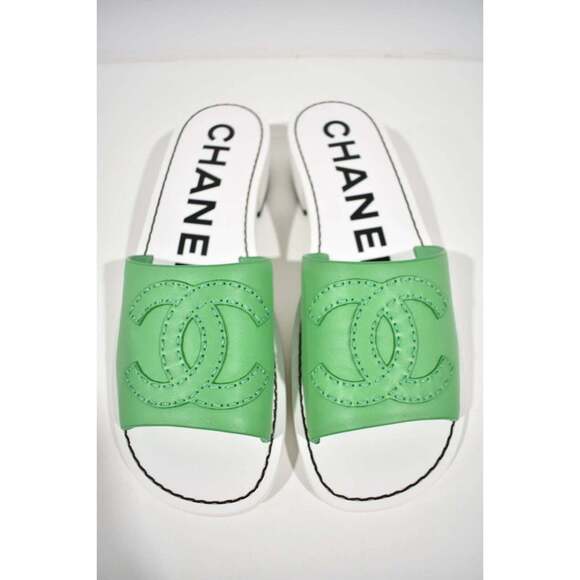 Chanel 22S Green Calfskin Leather White CC Logo Mules Slide Sandal Heel Flat 37 - Picture 5 of 12